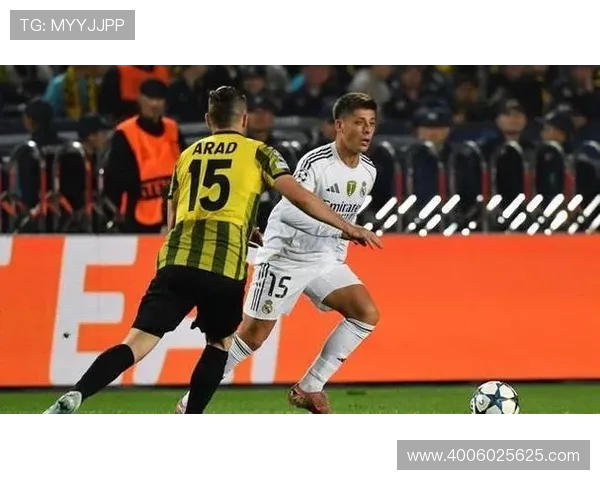 本菲卡与17岁右后卫续约设解约金8000万欧吸引巴萨切尔西关注